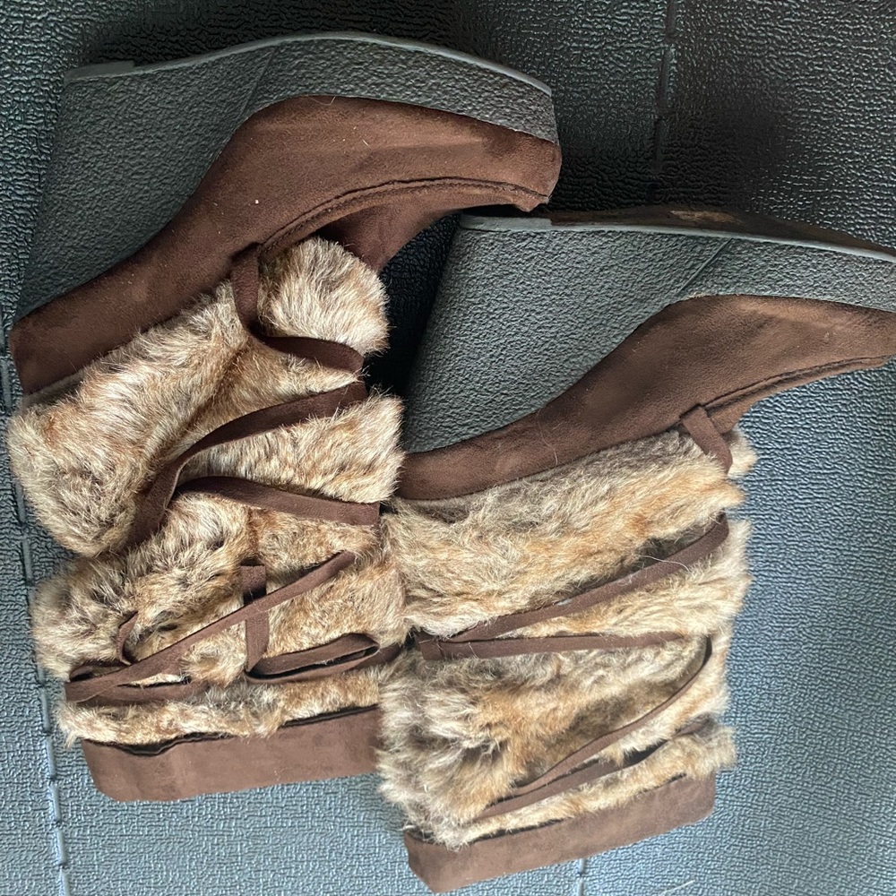 Decree Jasper faux fur boots